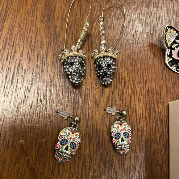 Sparkly, Spooky and Colorful Lot of 4 Earrings Lot - Picture 2 of 4